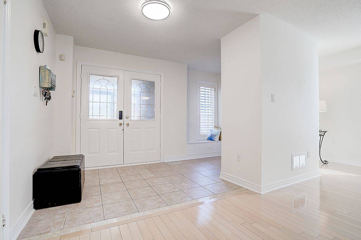 Barrie, ON L4N 0G7,65 Crimson Ridge RD