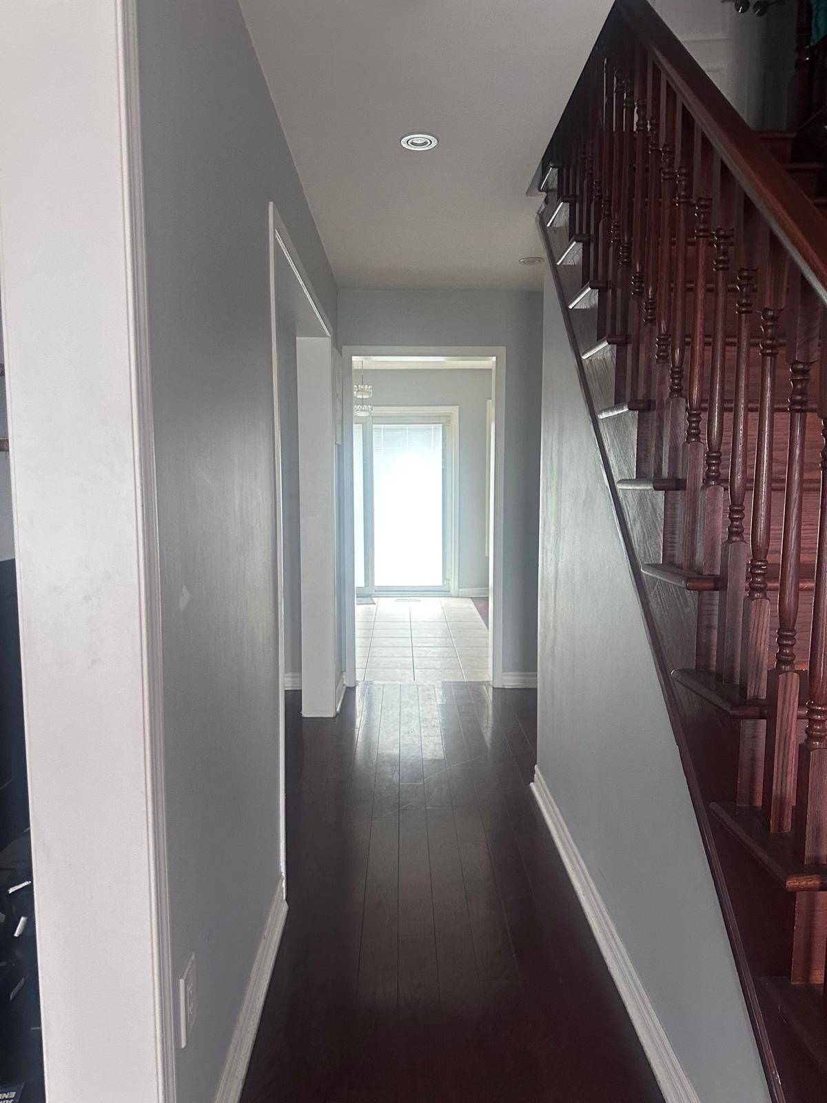 Brampton, ON L6S 0A4,33 Triple Crown DR