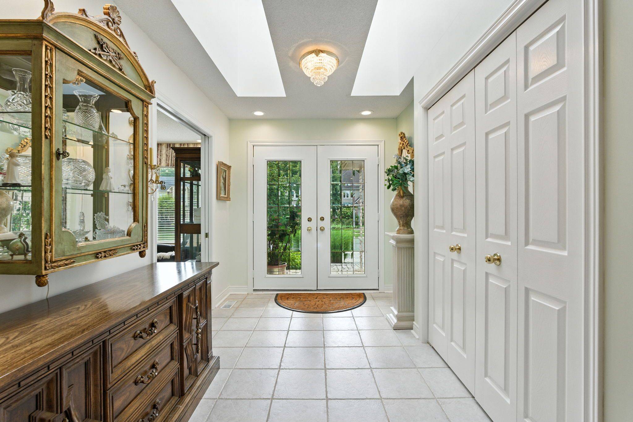 Burlington, ON L7P 4W8,1104 Crofton WAY