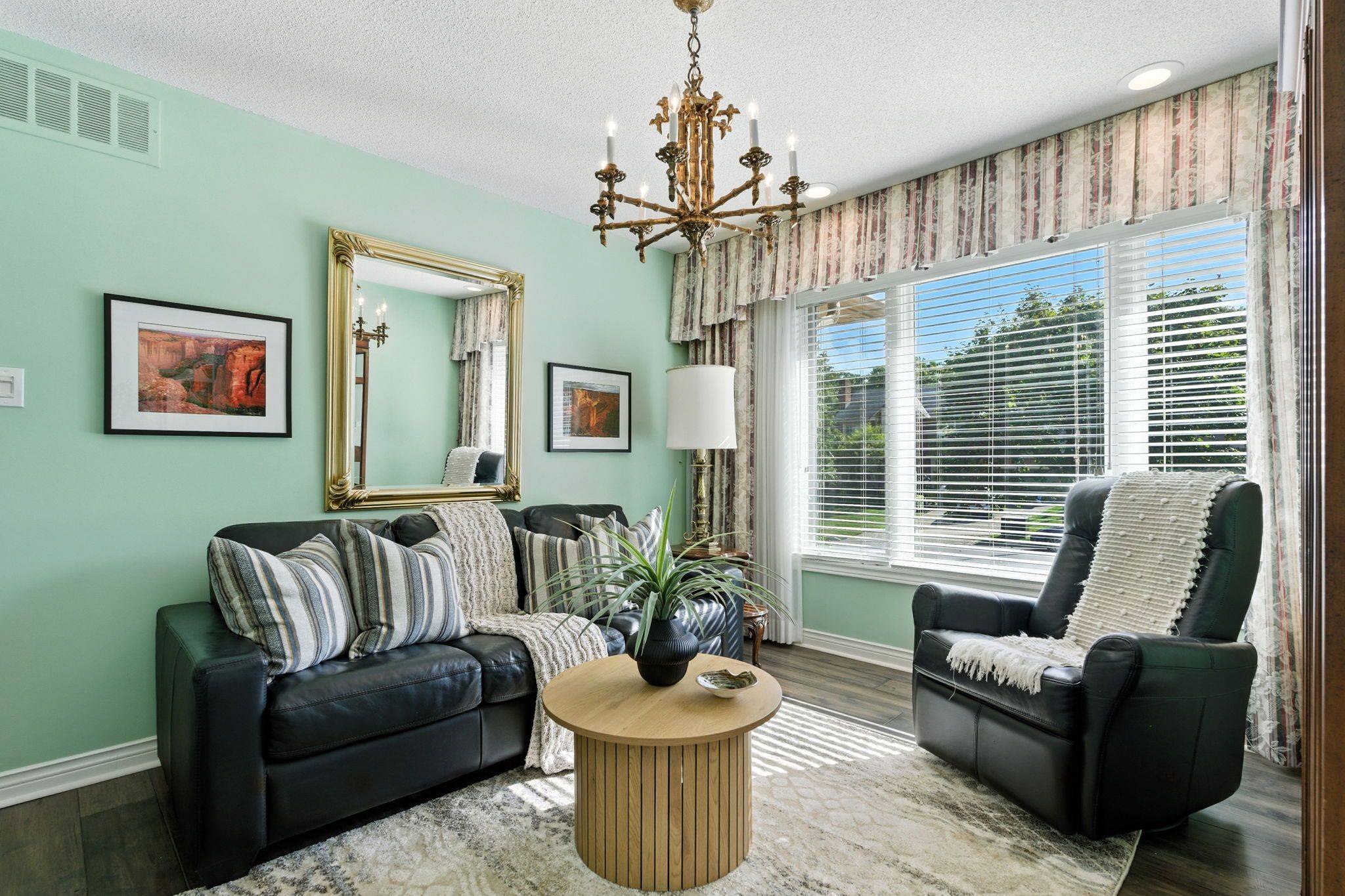 Burlington, ON L7P 4W8,1104 Crofton WAY