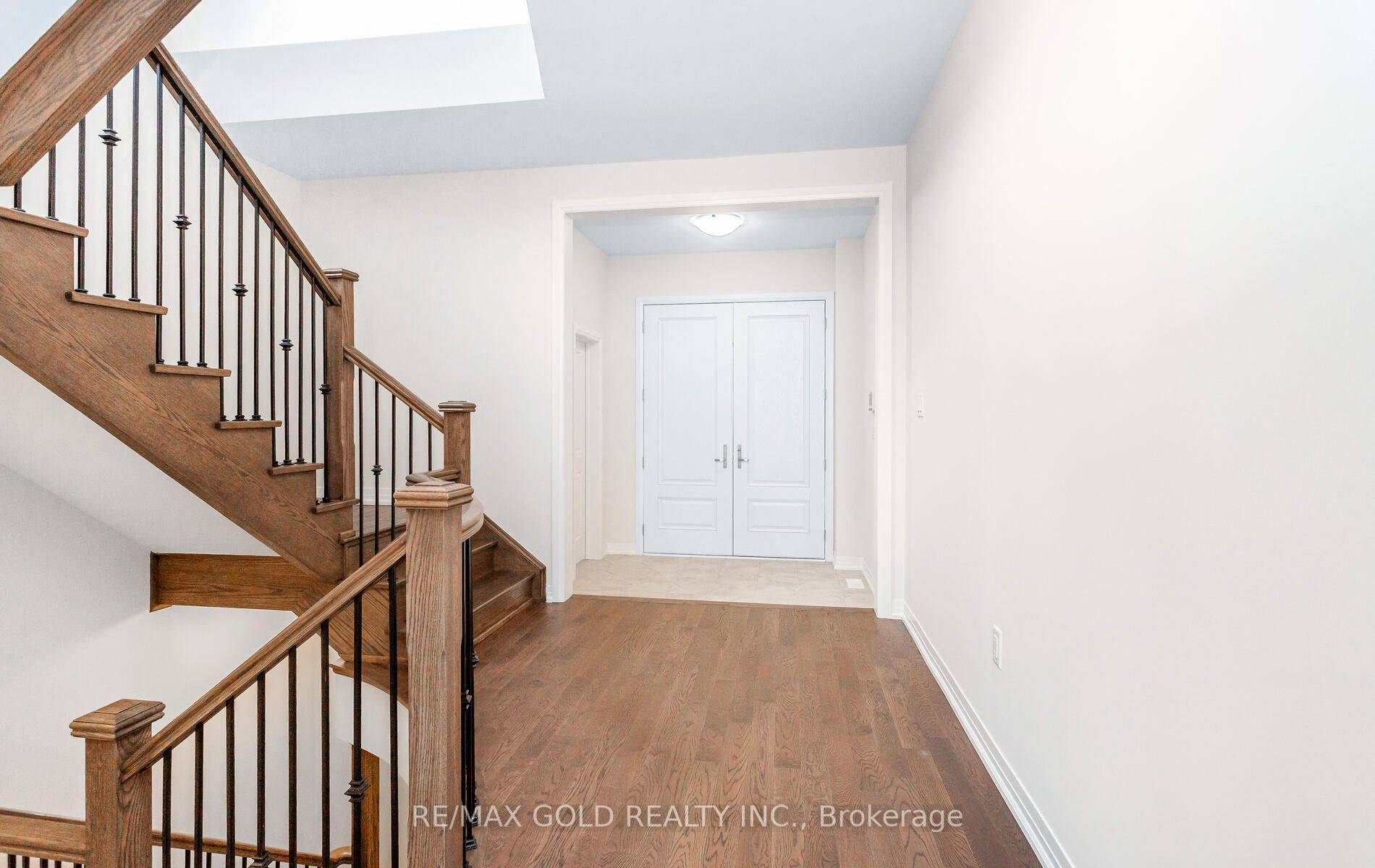 Brampton, ON L6P 4R7,8 Boswell DR