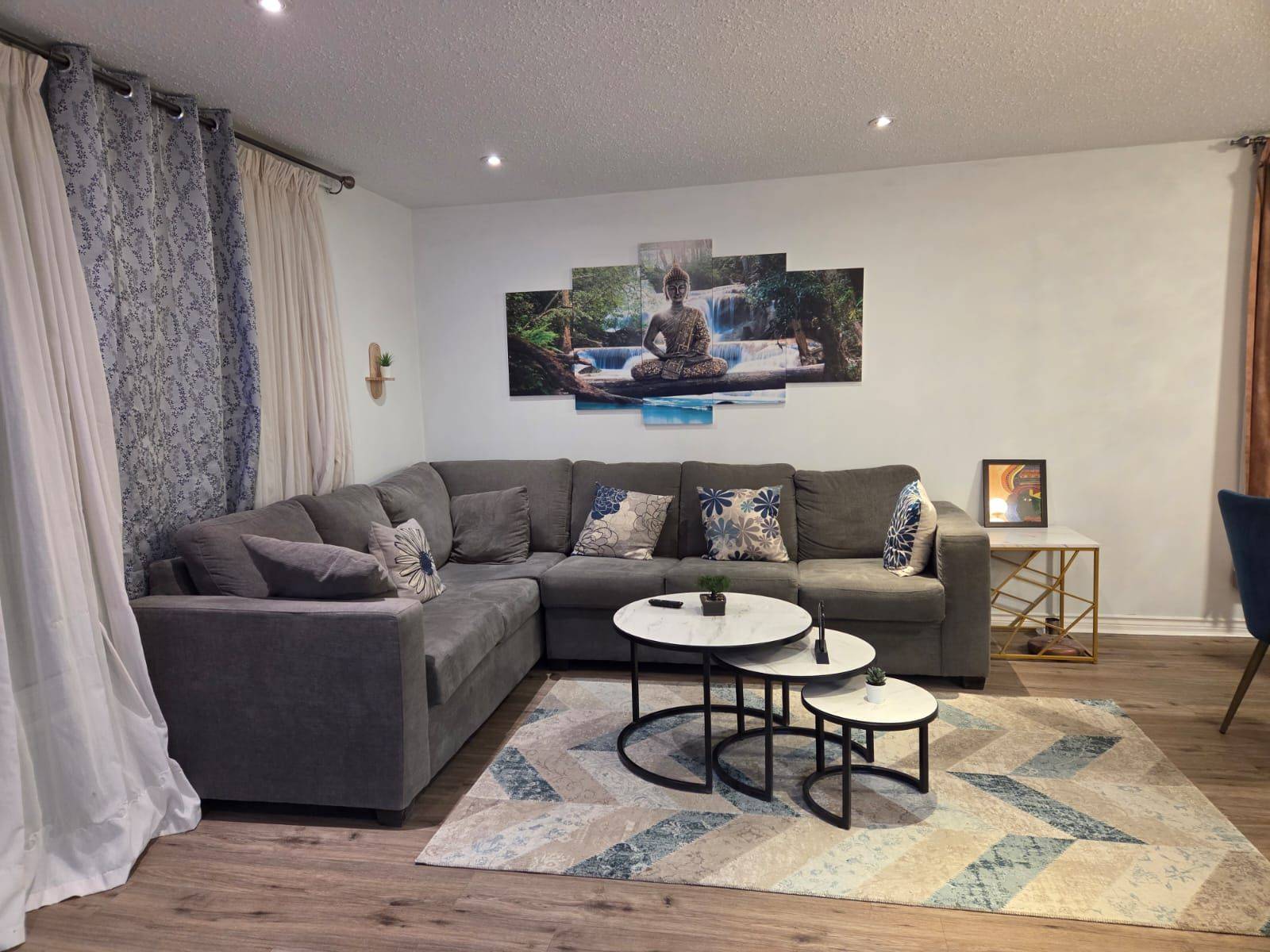 Brampton, ON L6T 2N5,49 Athlone AVE