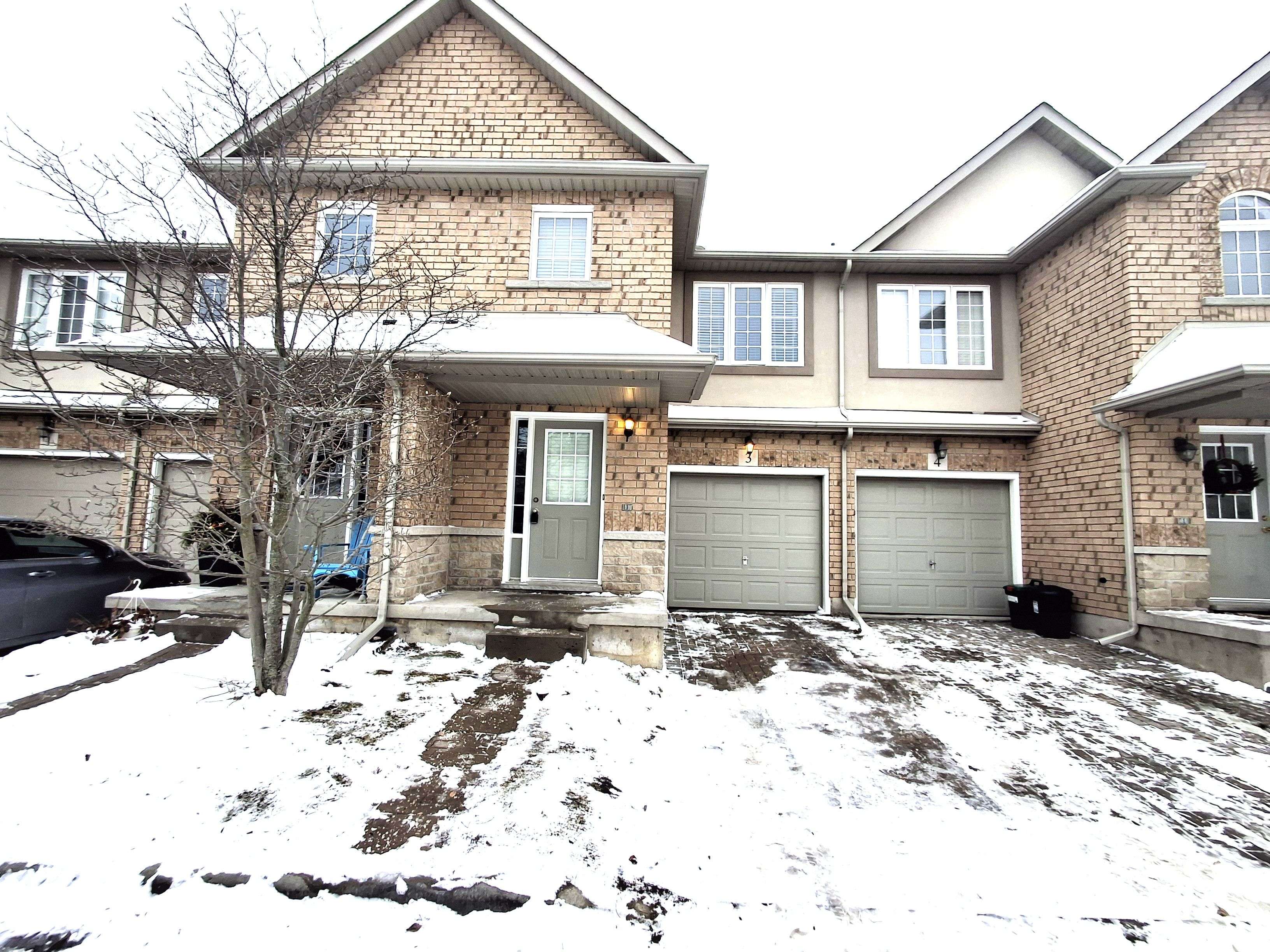 Hamilton, ON L8W 1E7,1540 Upper Gage AVE #3