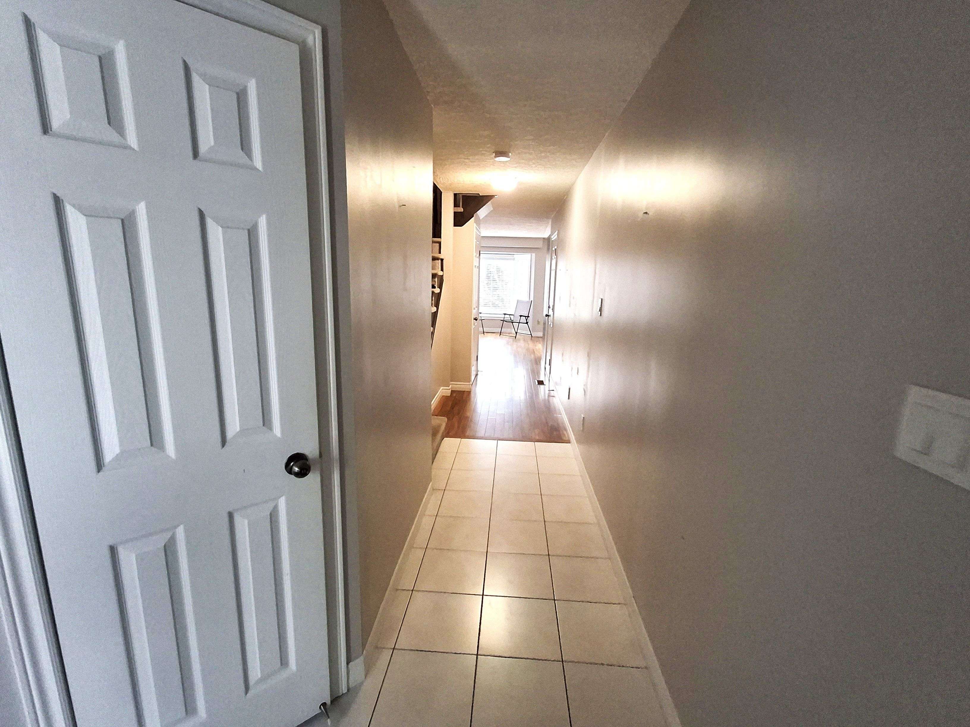 Hamilton, ON L8W 1E7,1540 Upper Gage AVE #3