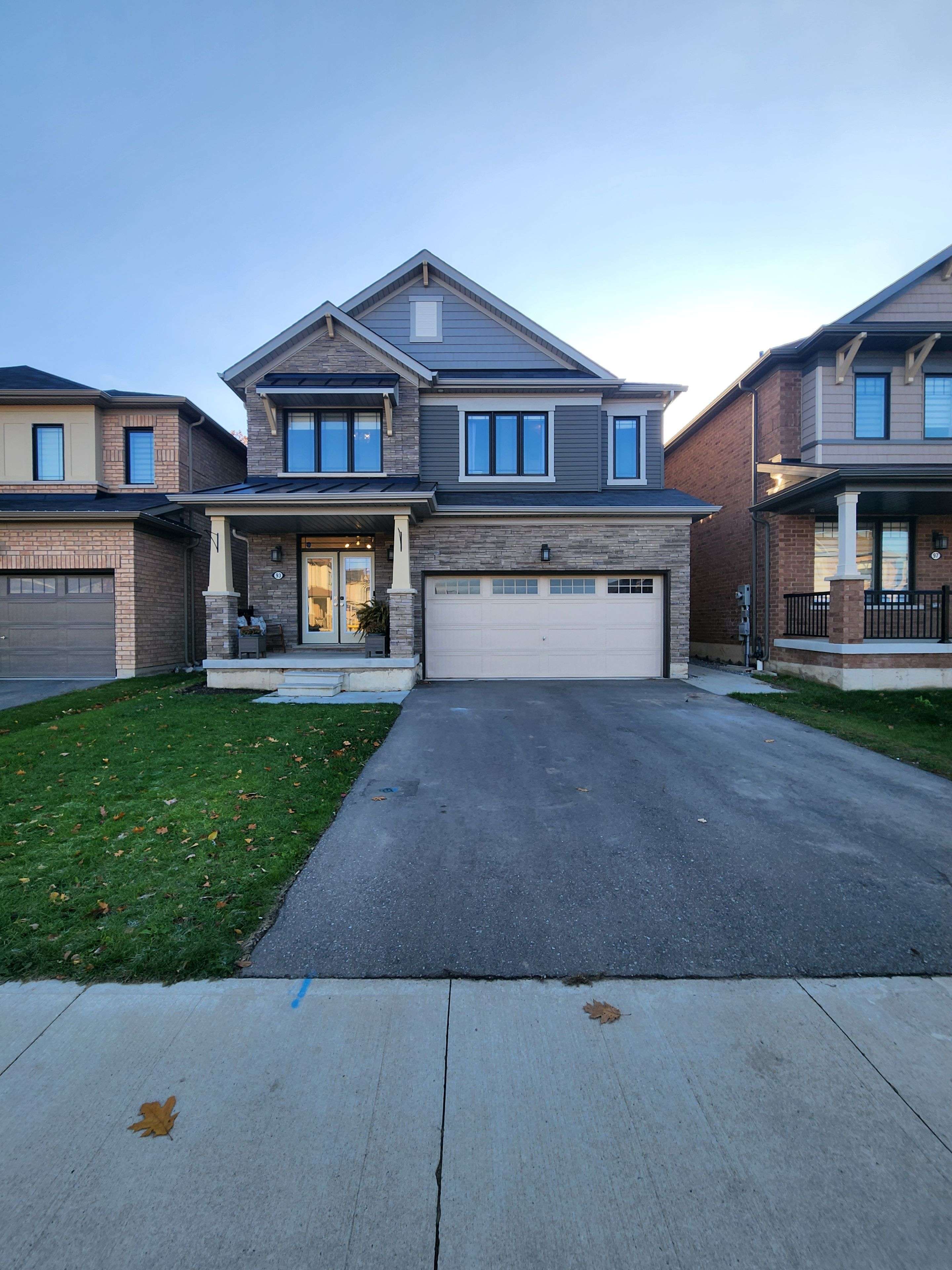 Hamilton, ON L8J 0M4,93 Cactus CRES