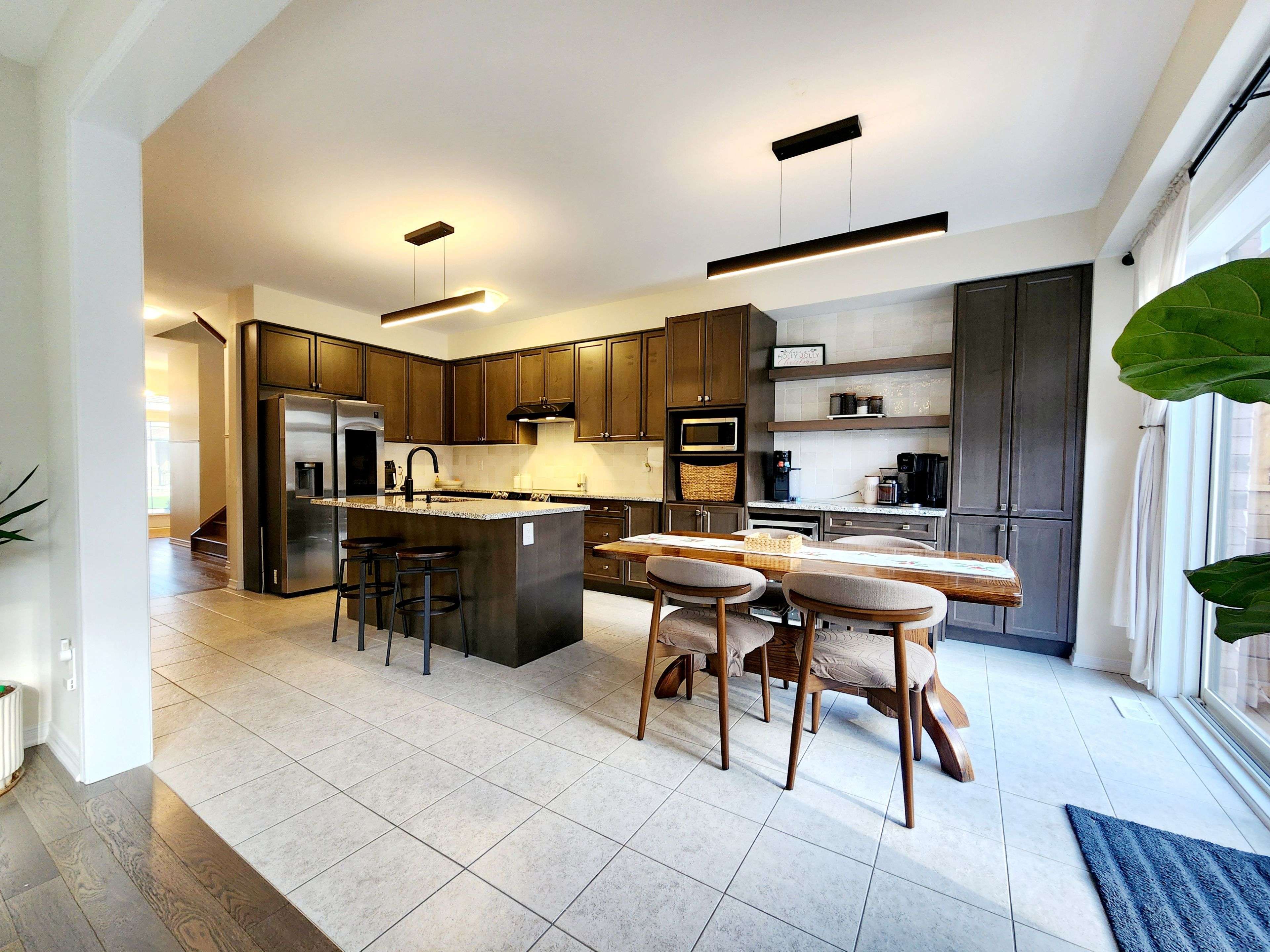 Hamilton, ON L8J 0M4,93 Cactus CRES