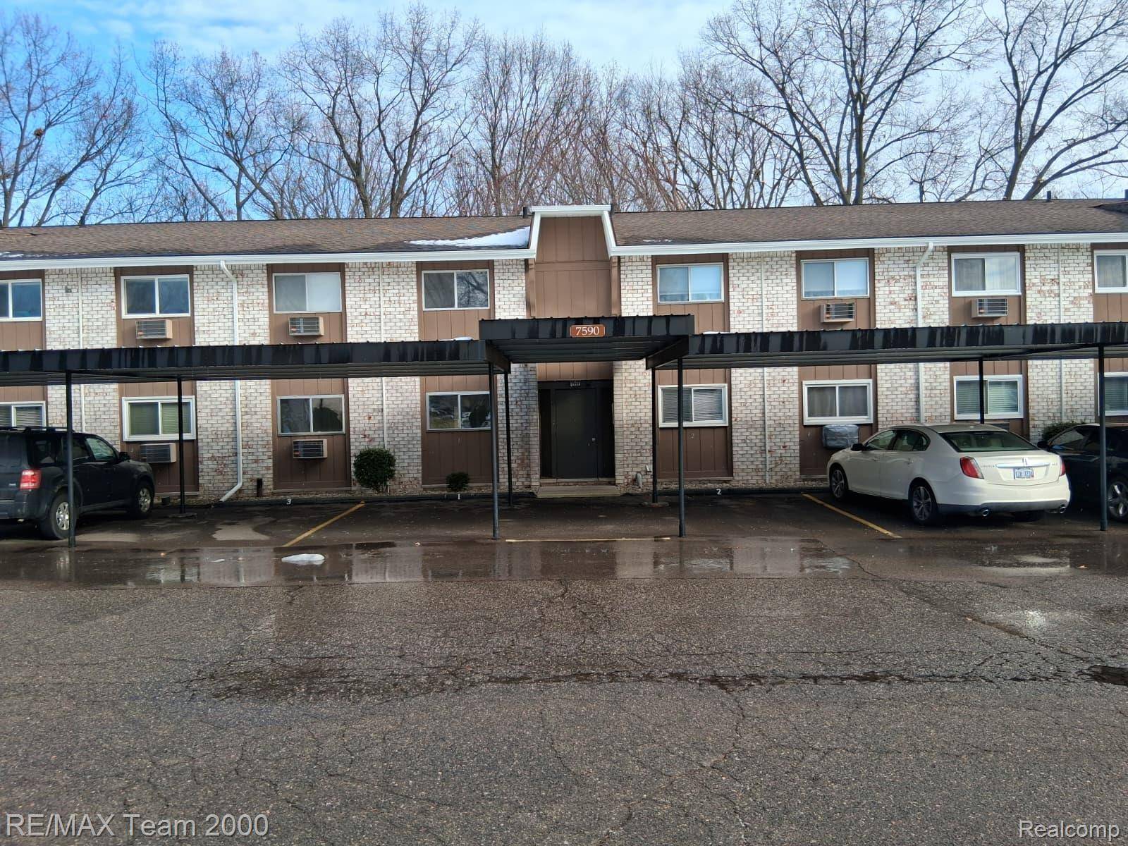 Westland, MI 48185,7590 Woodview DR #1