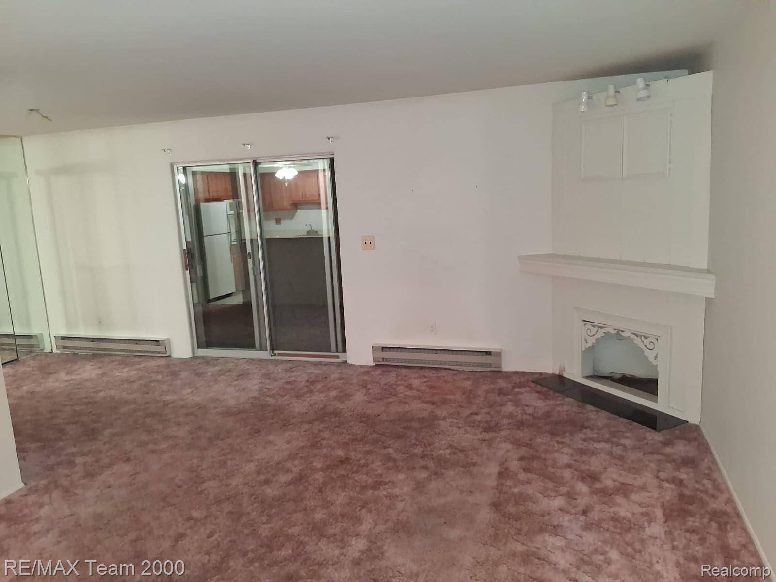 Westland, MI 48185,7590 Woodview DR #1