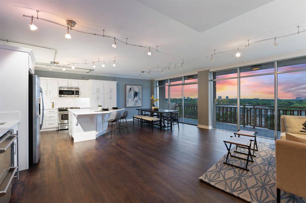 Dallas, TX 75225,6211 W Northwest #701