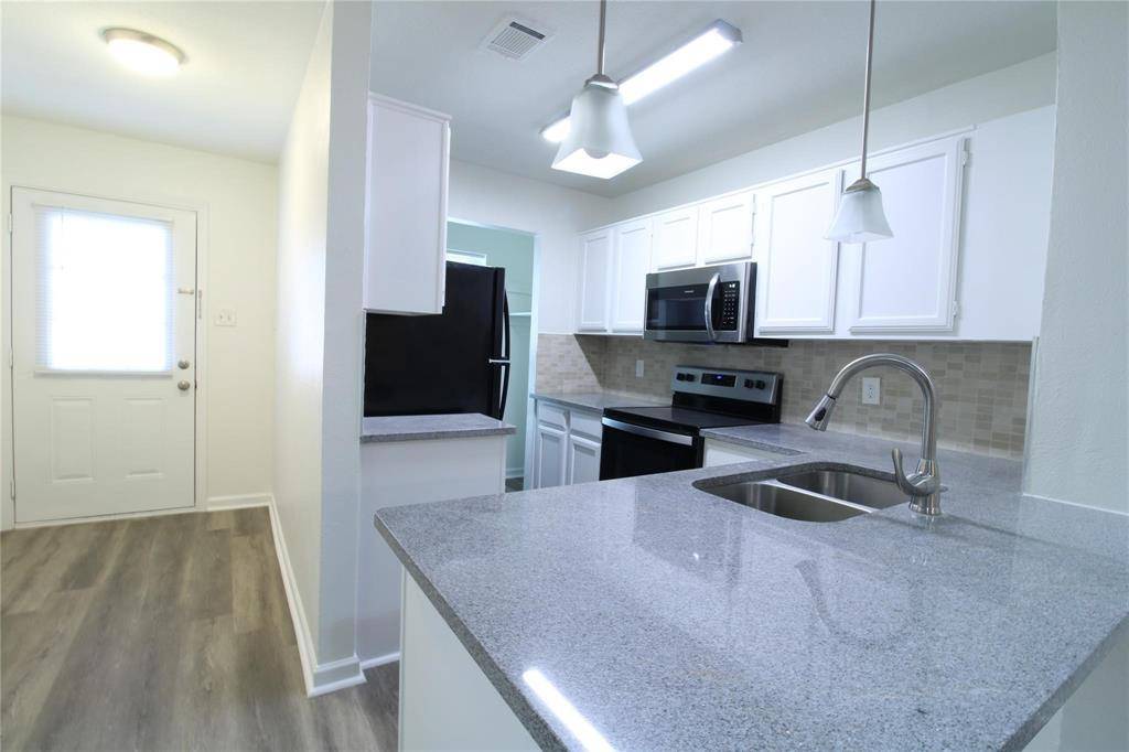 Garland, TX 75040,605 Carriagehouse Lane #B2