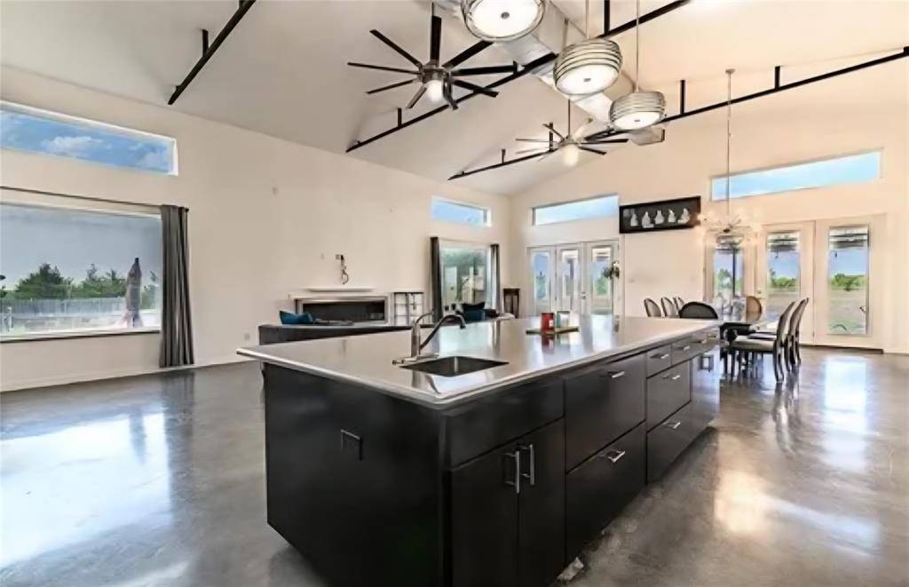 Venus, TX 76084,3525 County Road 617