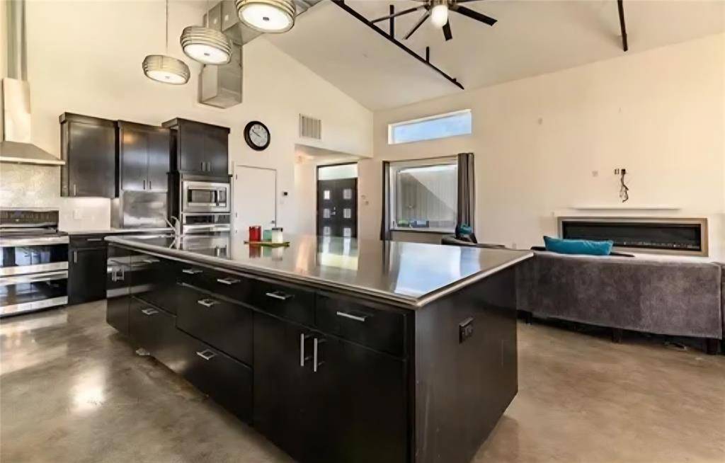 Venus, TX 76084,3525 County Road 617