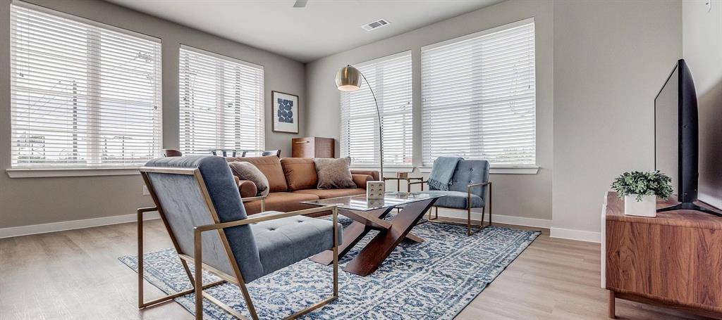 Dallas, TX 75226,3900 Commerce Street #720