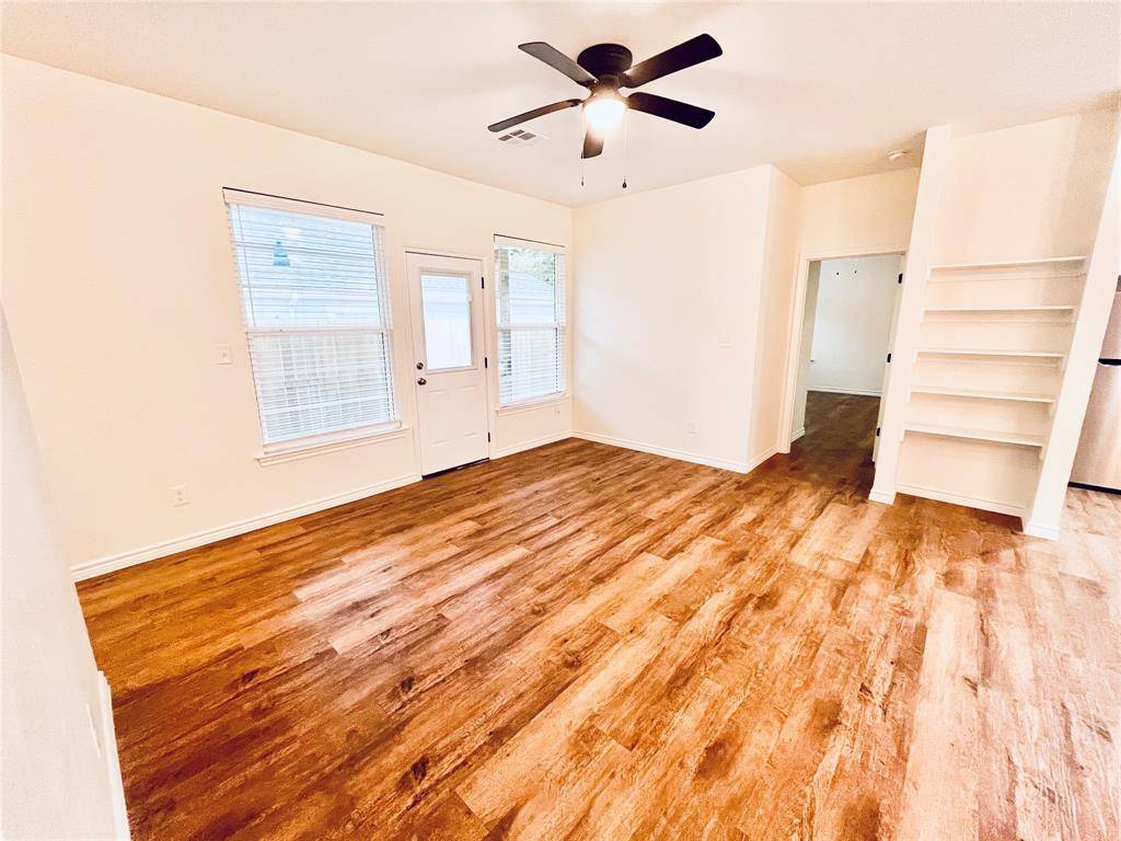 Denison, TX 75021,523 E Hanna Road