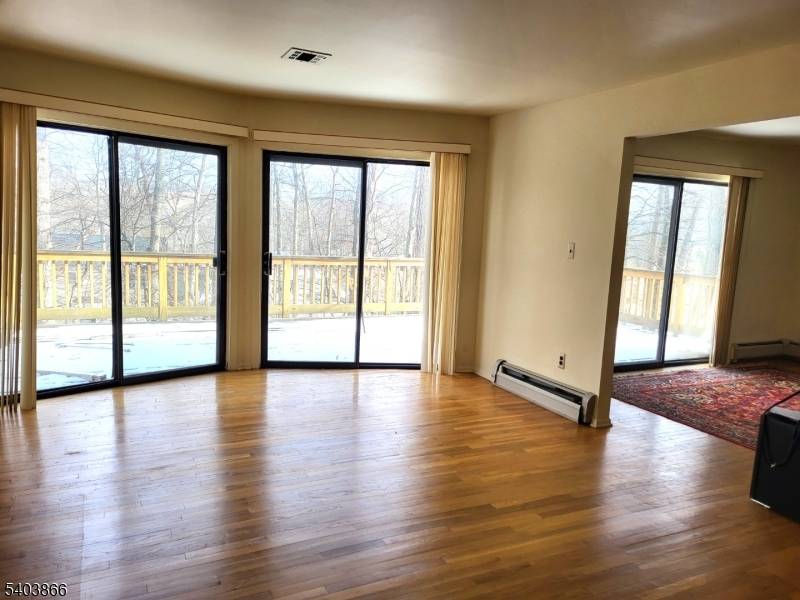 Wayne Twp., NJ 07470,139 Webster Dr