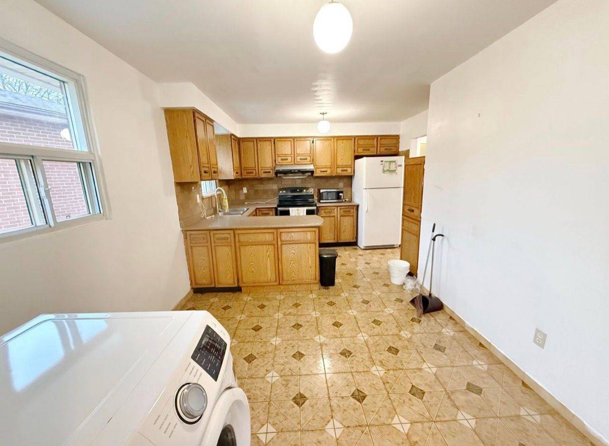 Toronto E05, ON M1W 3B5,101 Crayford DR