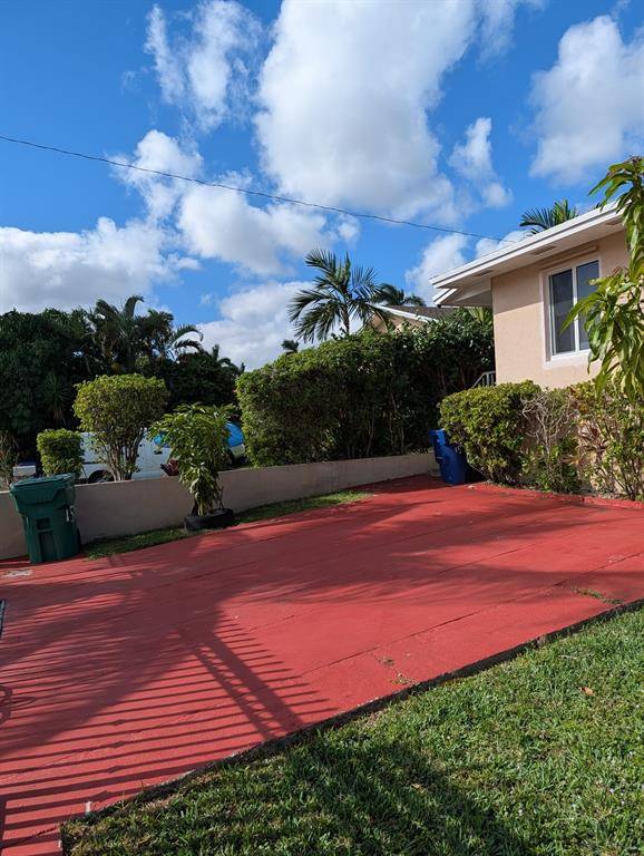 Miami, FL 33161,1571 NE 109th St #3