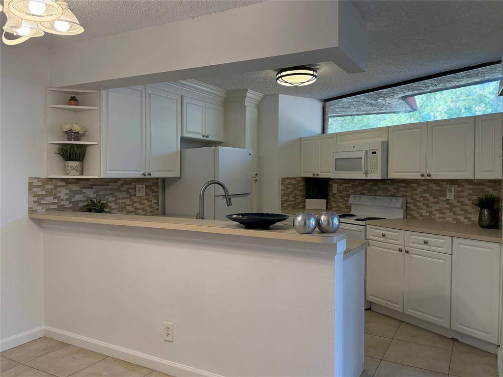 Boca Raton, FL 33433,8183 Severn Dr #A