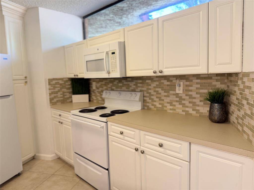 Boca Raton, FL 33433,8183 Severn Dr #A