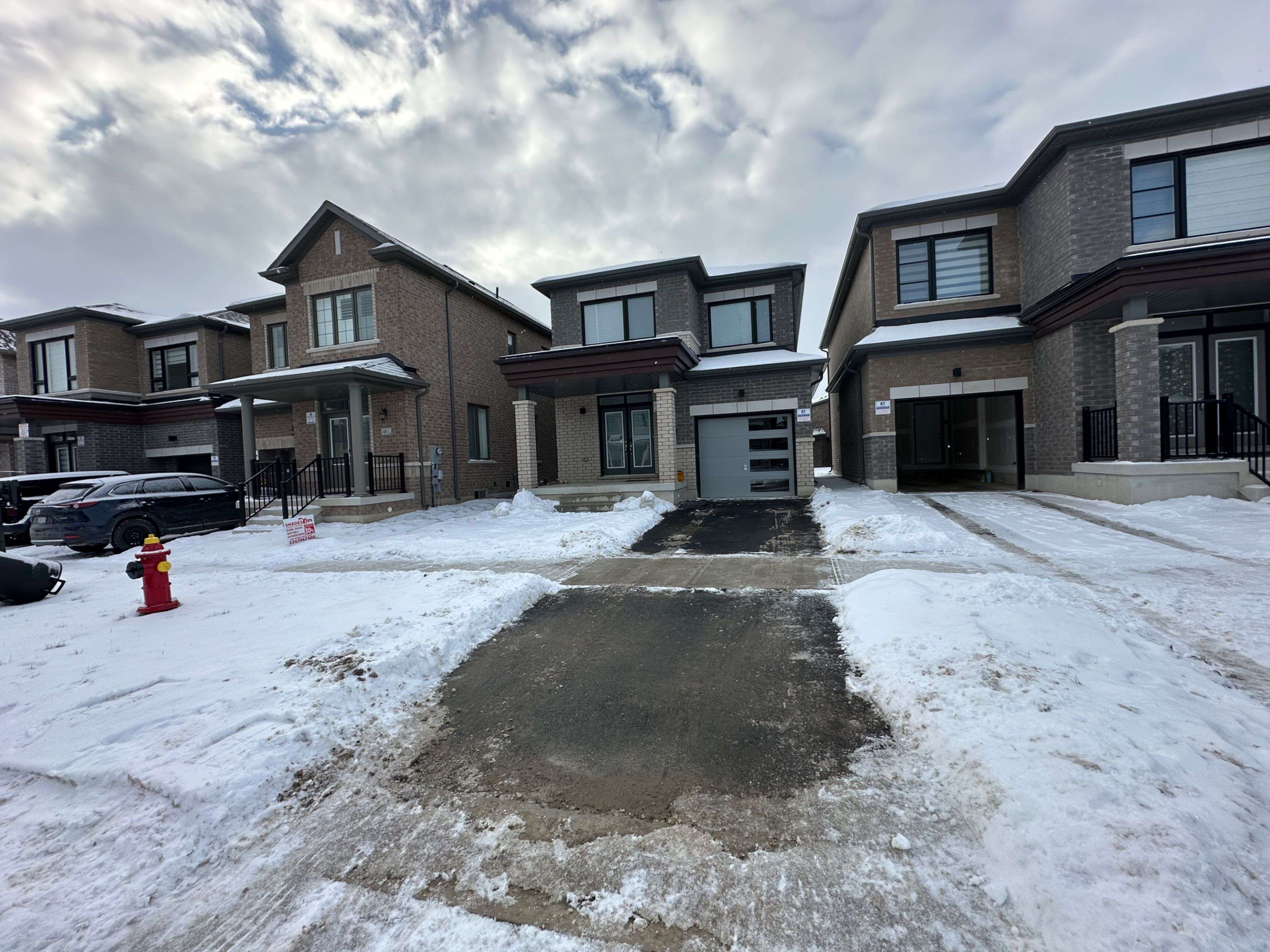 Milton, ON L9E 2C4,465 Kennedy CIR W