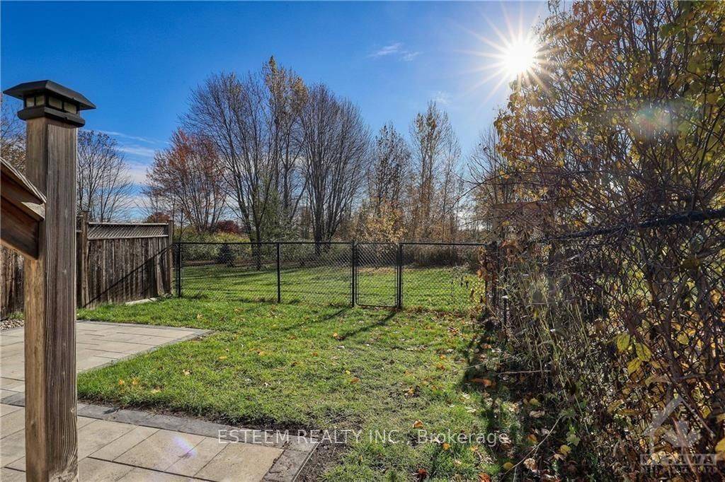 Blossom Park - Airport And Area, ON K1V 0Y7,311 RIVERSEDGE CRES