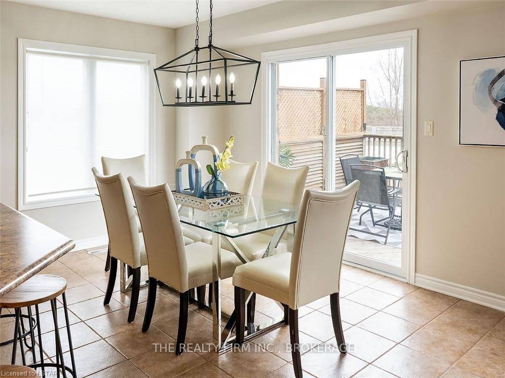 London South, ON N6M 1M1,689 North Leaksdale CIR W