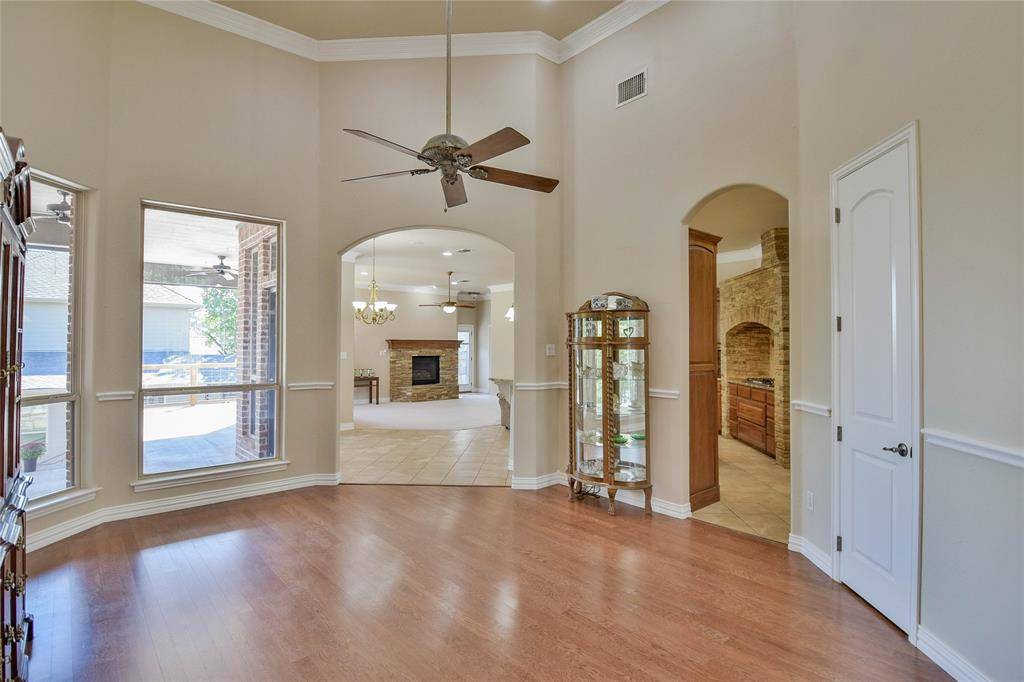 De Cordova, TX 76049,4900 Rio Vista Drive