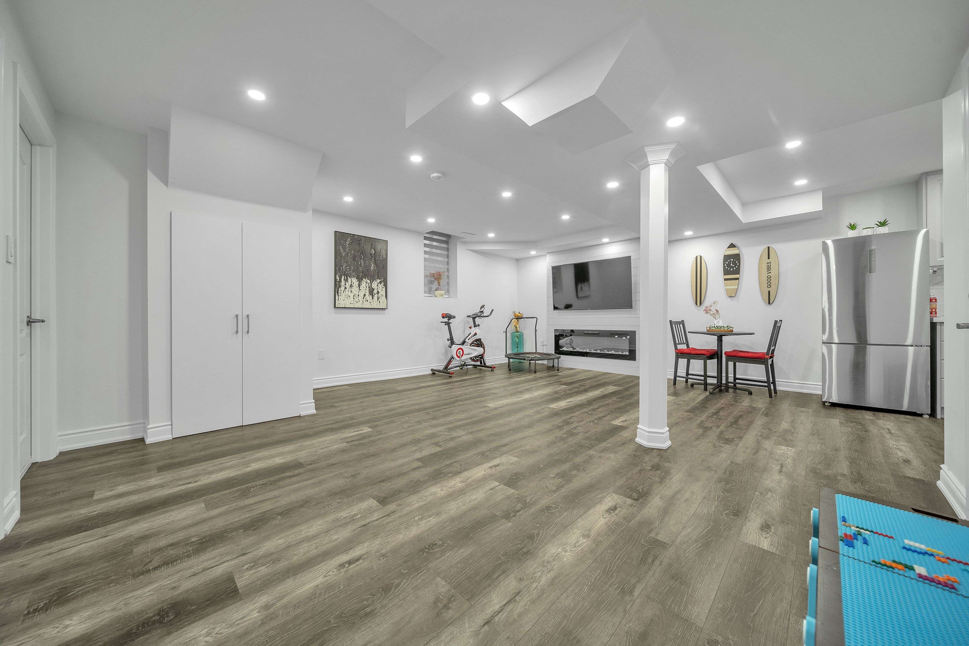 Mississauga, ON L5M 5L3,5776 Bell Harbour DR #Basement