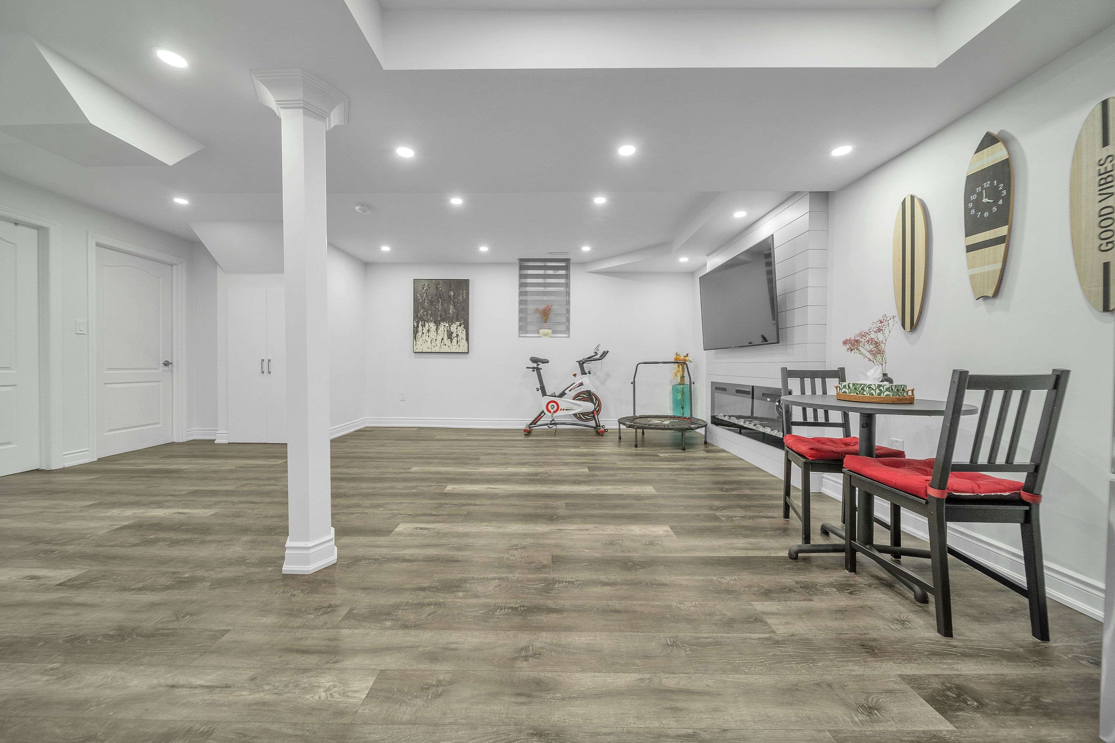 Mississauga, ON L5M 5L3,5776 Bell Harbour DR #Basement