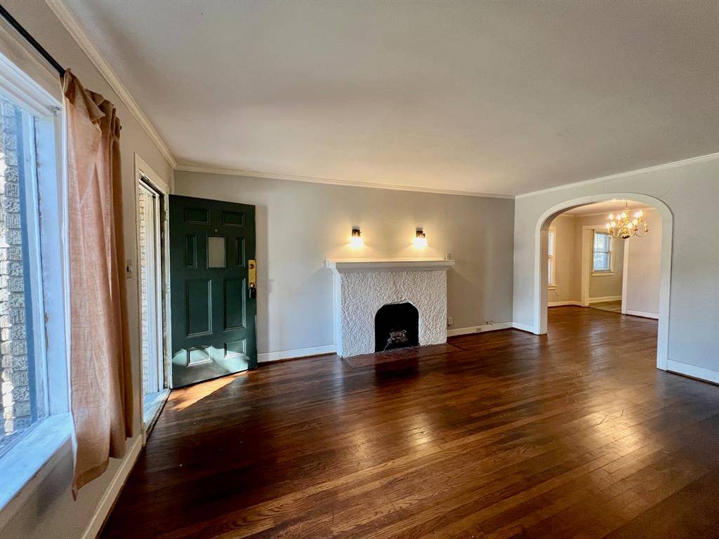 Dallas, TX 75206,6015 Ross Avenue