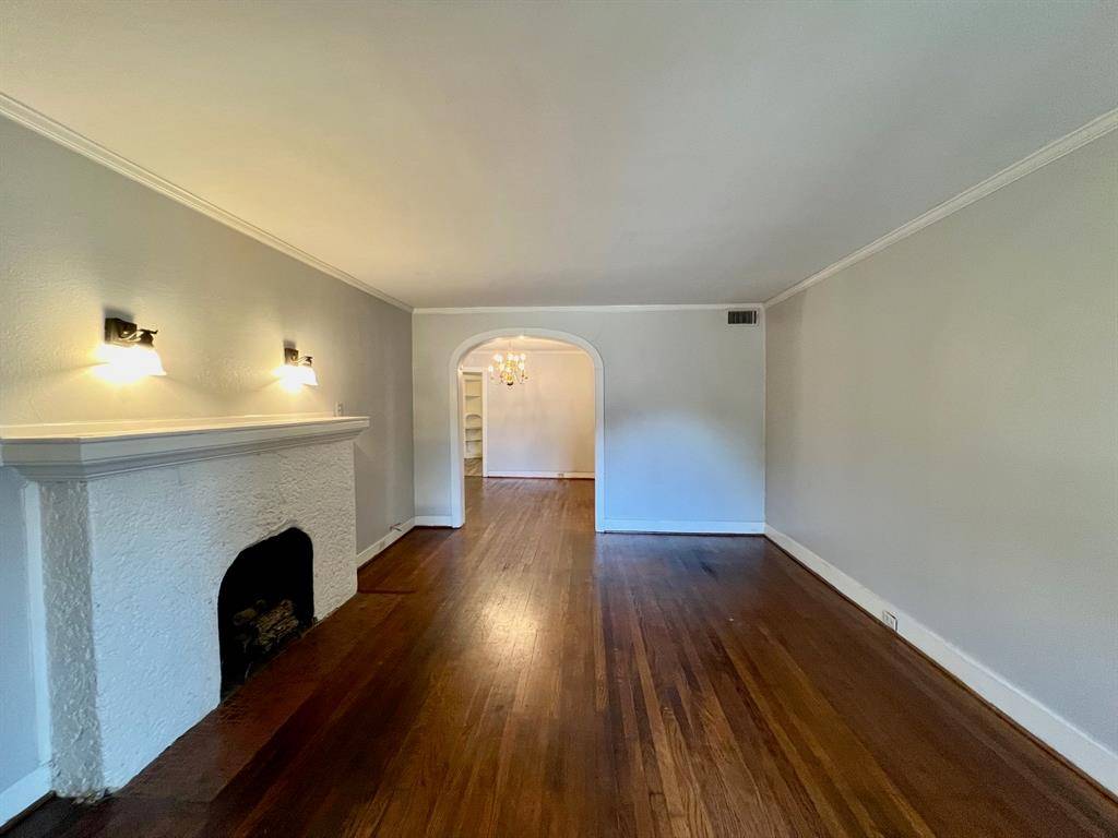 Dallas, TX 75206,6015 Ross Avenue