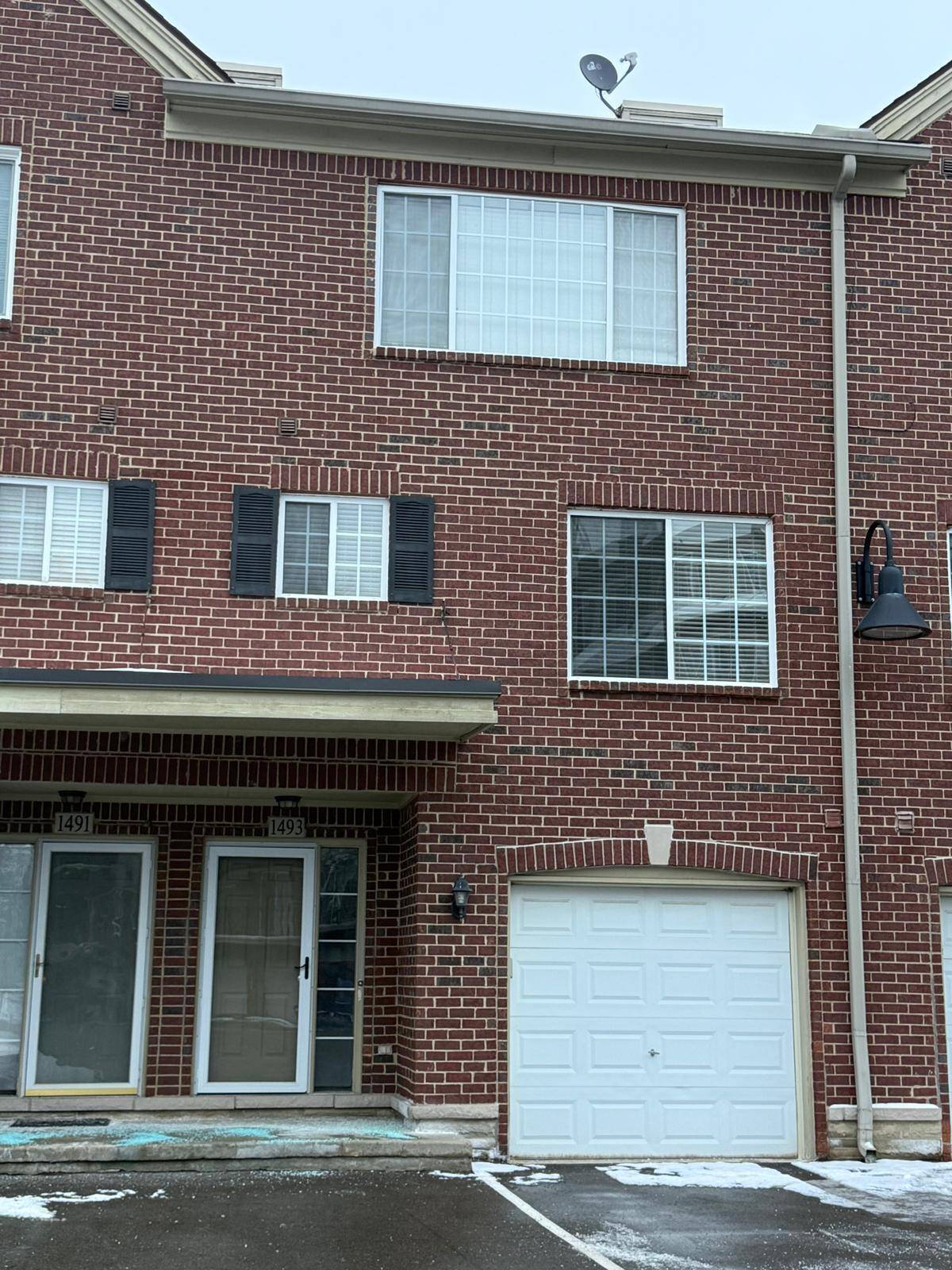 Walled Lake, MI 48390,1493 Silverbrook Ridge DR