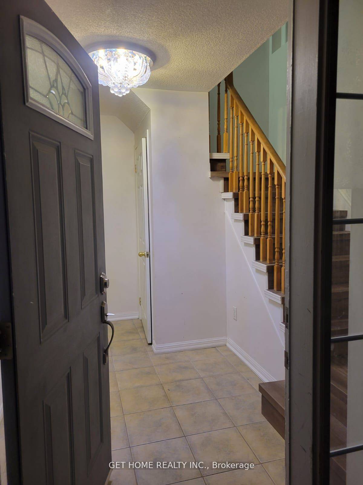 Oshawa, ON L1G 8E9,1548 Sarasota CRES