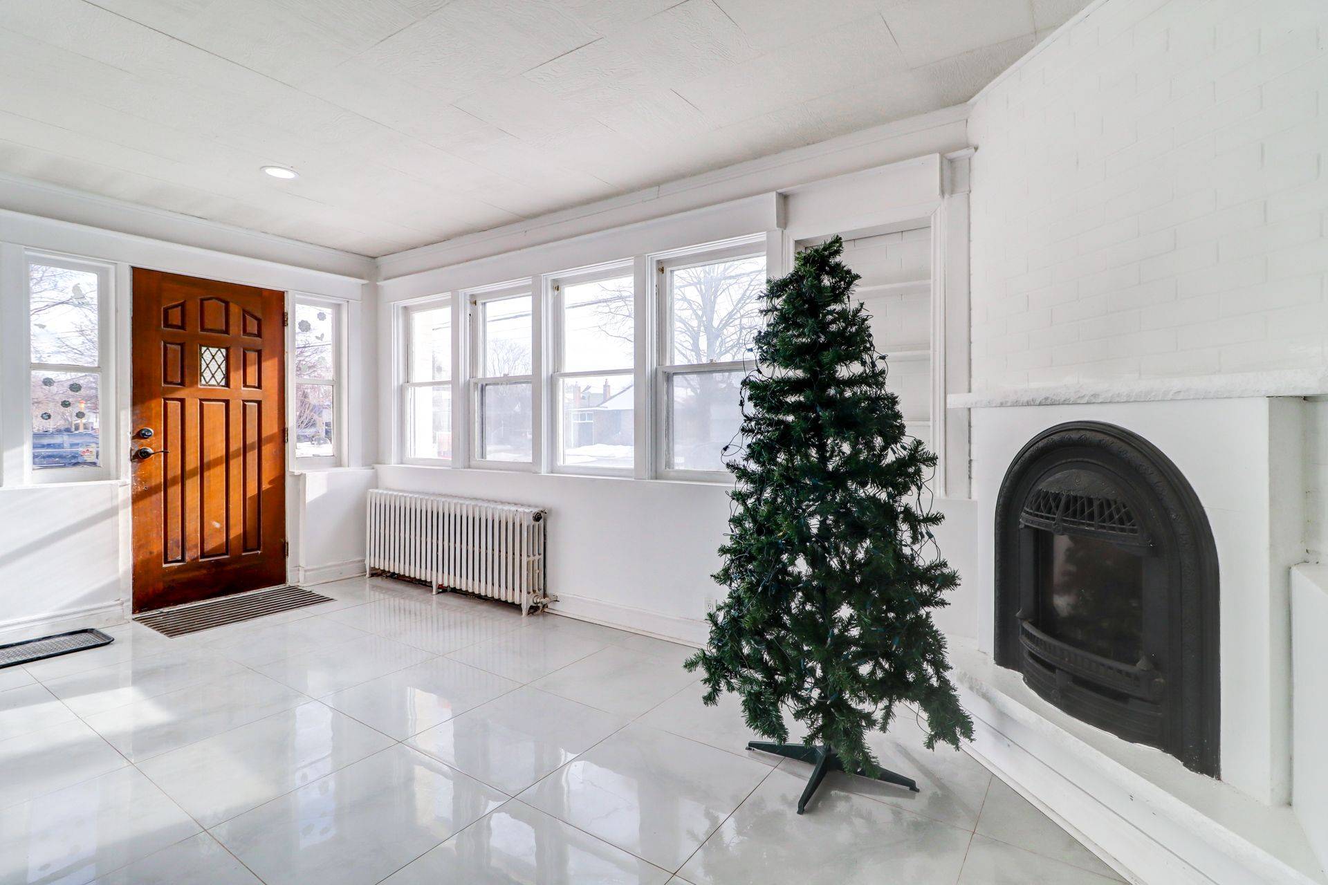 Toronto W07, ON M8Z 2P8,74 Norseman ST