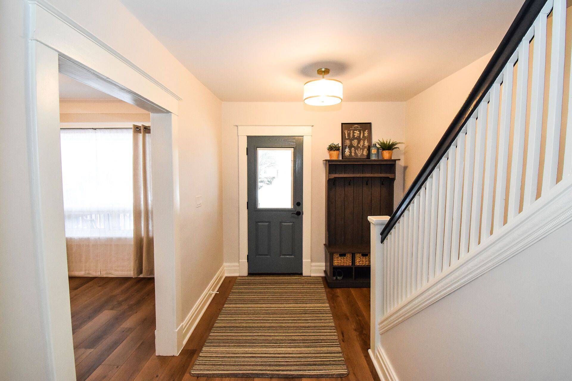 Niagara Falls, ON L2E 4P7,5121 Fourth AVE