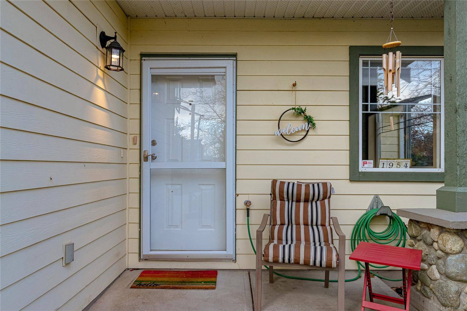 Central Saanich, BC V8M 2K1,1954 Polo Park Crt