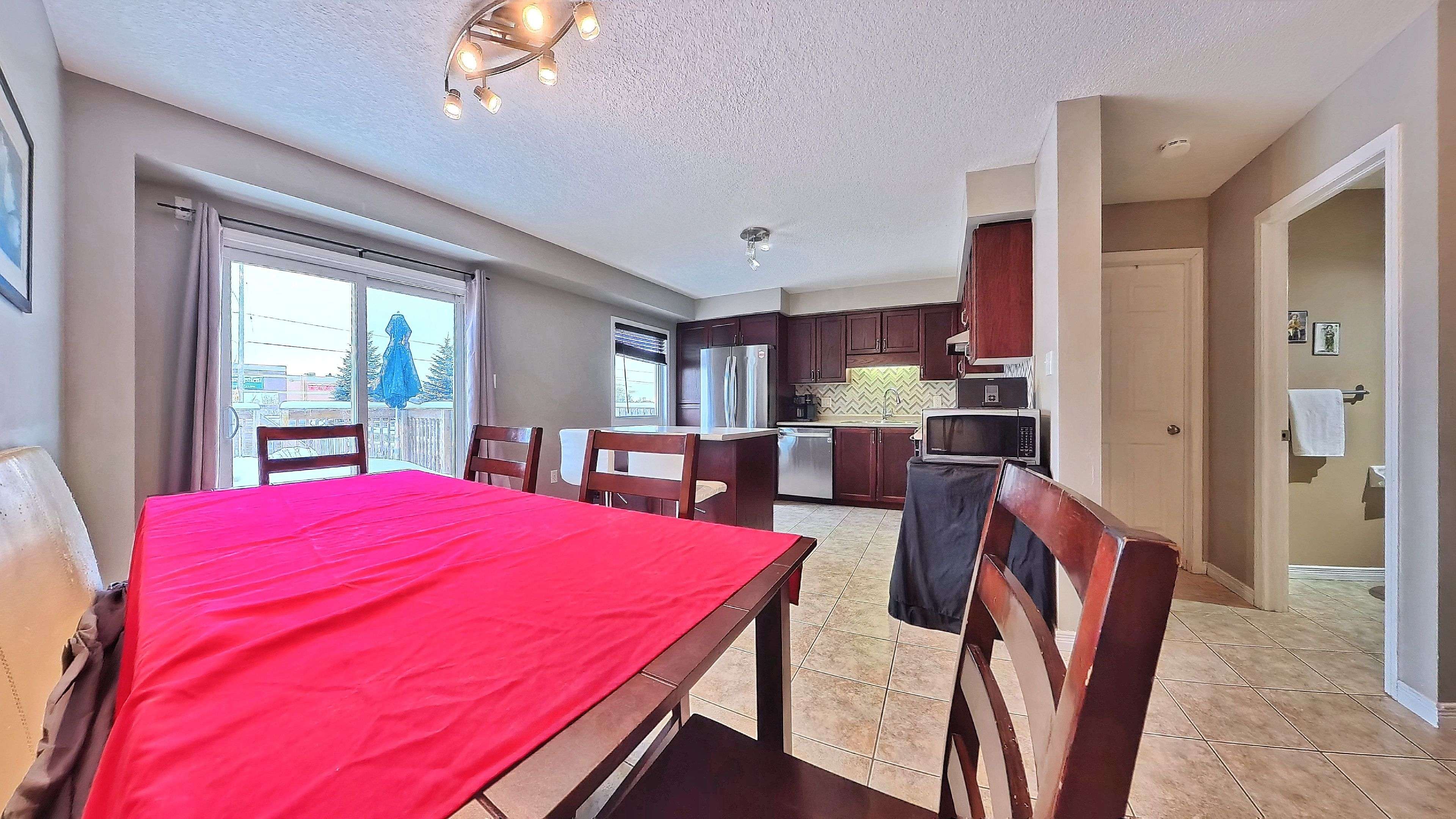 Kitchener, ON N2N 3P9,206 Westmeadow DR