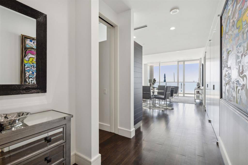 Dallas, TX 75219,2408 Victory Park Lane #741