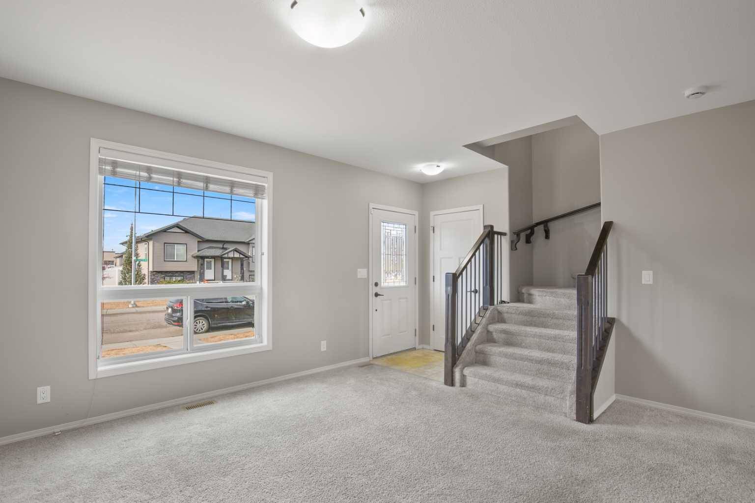 Blackfalds, AB T4M 0A6,1 Crimson CT