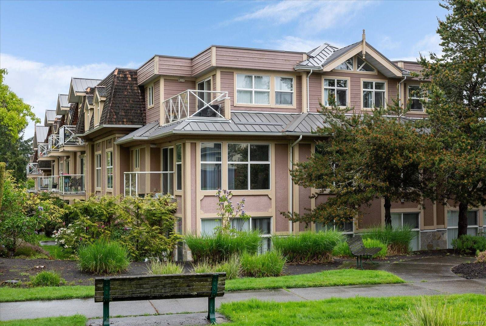 Qualicum Beach, BC V9K 2P6,750 Memorial Ave #310