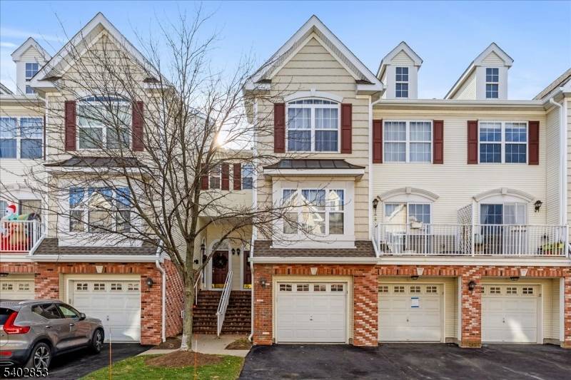 Bayonne City, NJ 07002,18 Marina Dr