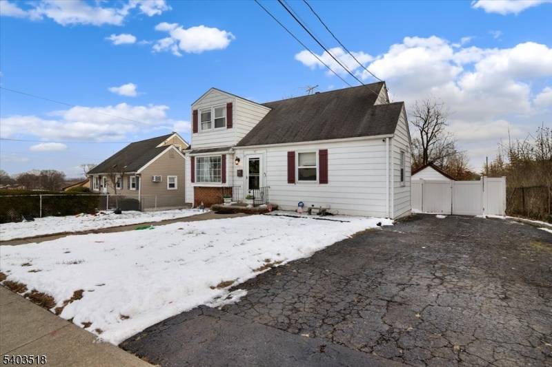 Clifton City, NJ 07013,97 Long Hill Dr