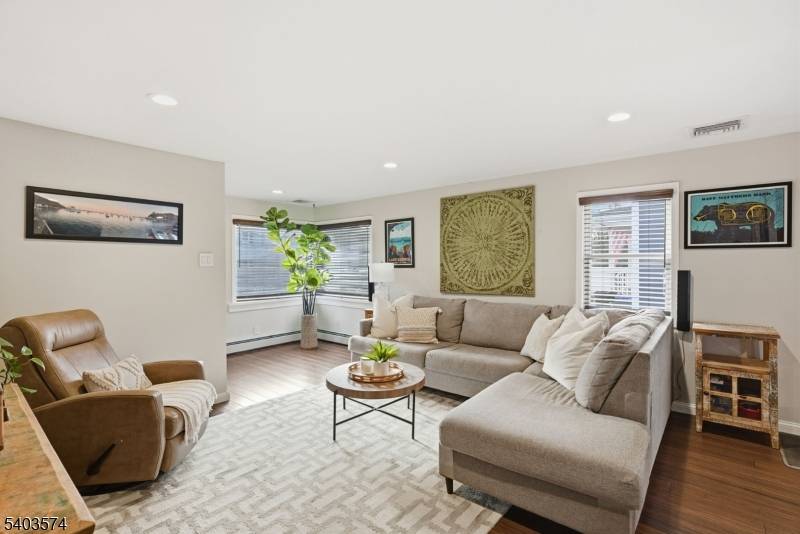 Denville Twp., NJ 07834,64 HIGHLAND TRAIL