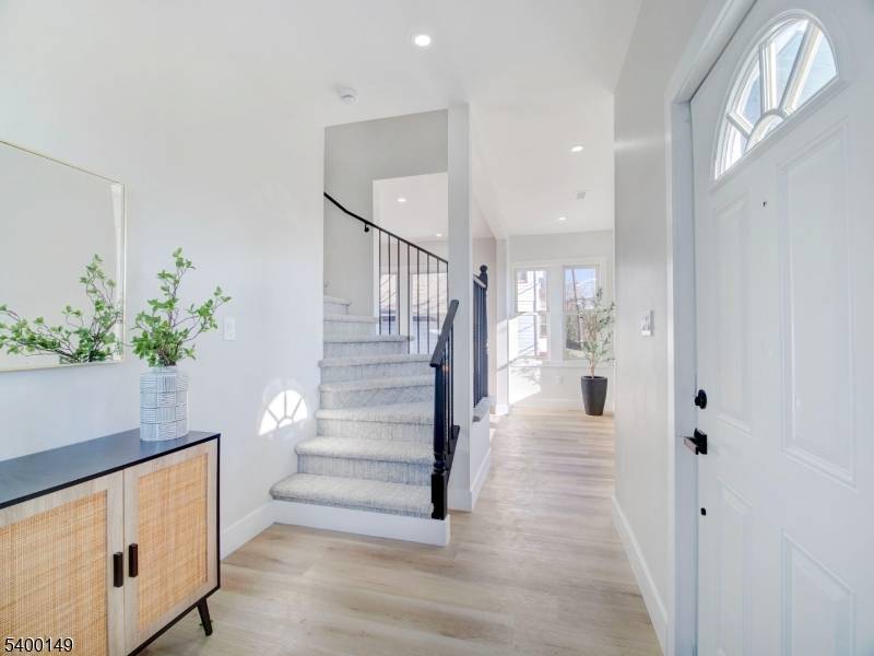 Irvington Twp., NJ 07111,5 Krotik Pl