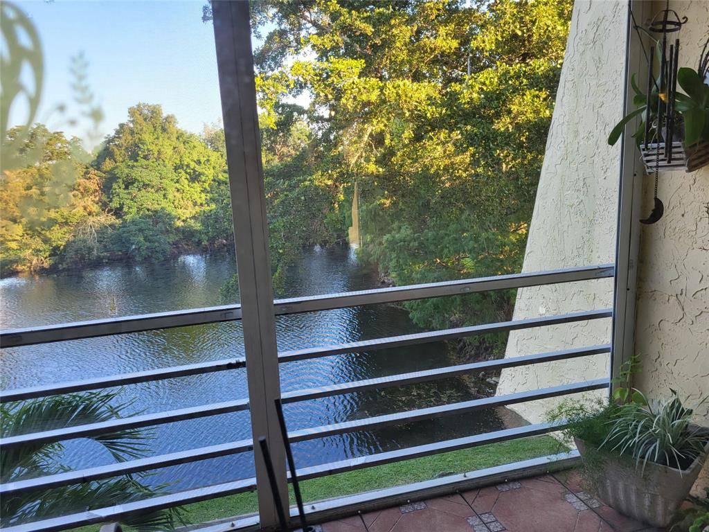 Tamarac, FL 33321,9070 Lime Bay Blvd #309