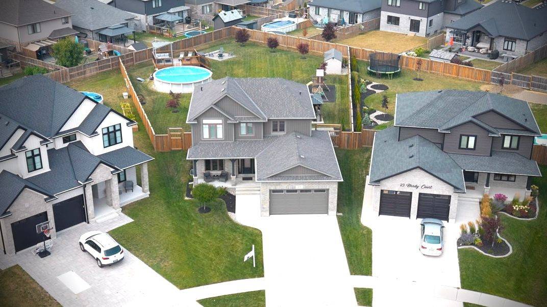 Lucan Biddulph, ON N0M 2J0,25 Hardy CT