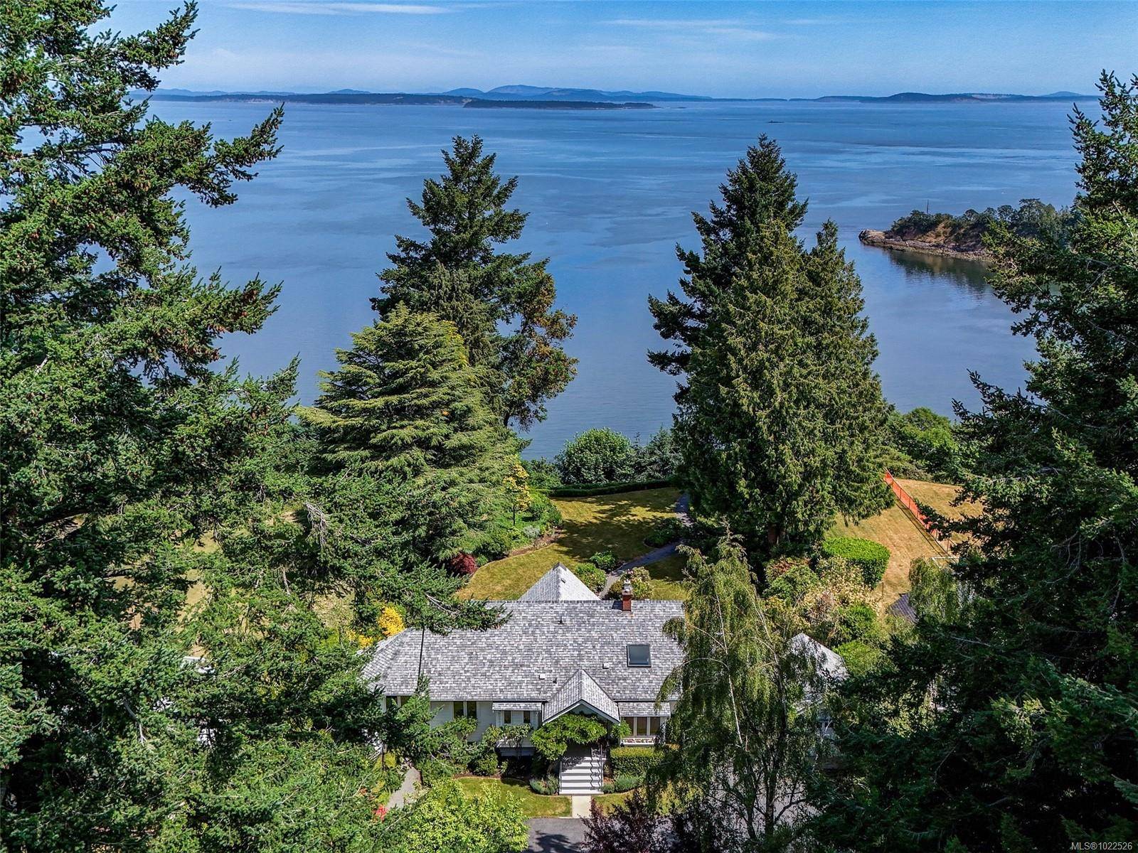 Saanich, BC V8N 3L7,4590 Torquay Dr