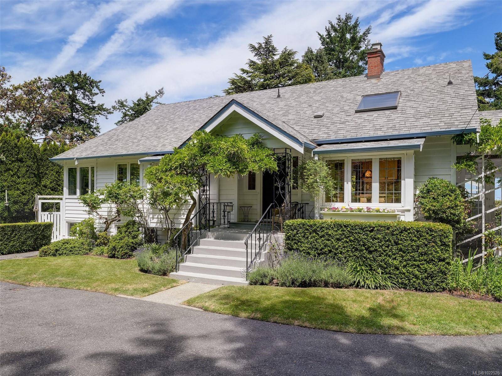 Saanich, BC V8N 3L7,4590 Torquay Dr