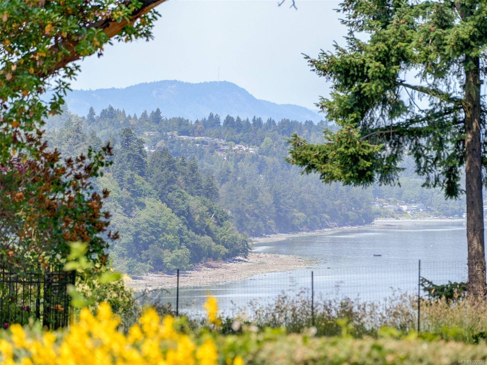 Saanich, BC V8N 3L7,4590 Torquay Dr