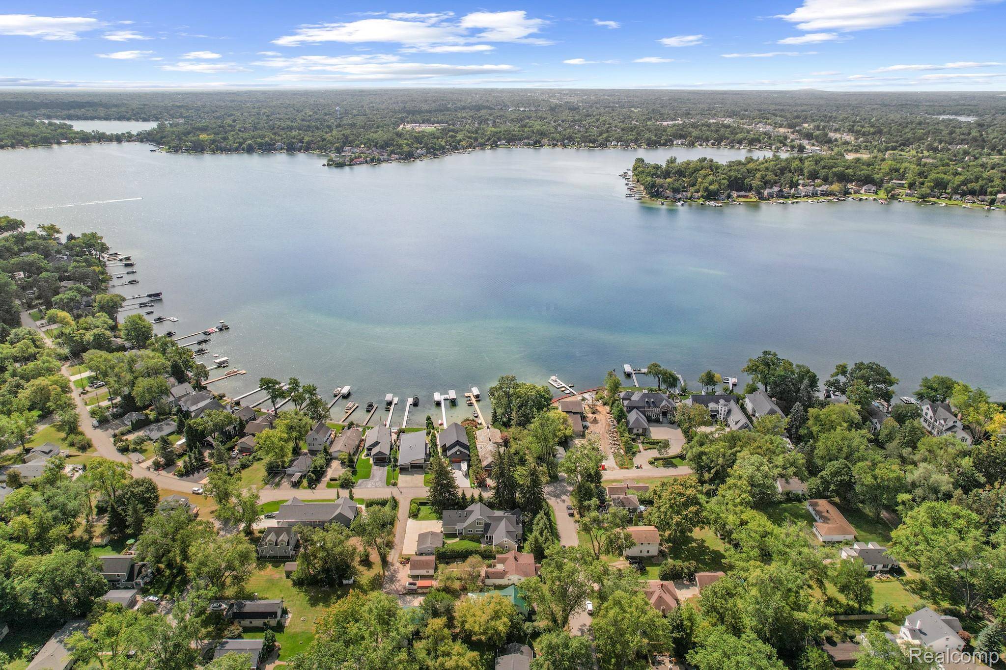 West Bloomfield, MI 48324,2484 Horace ST